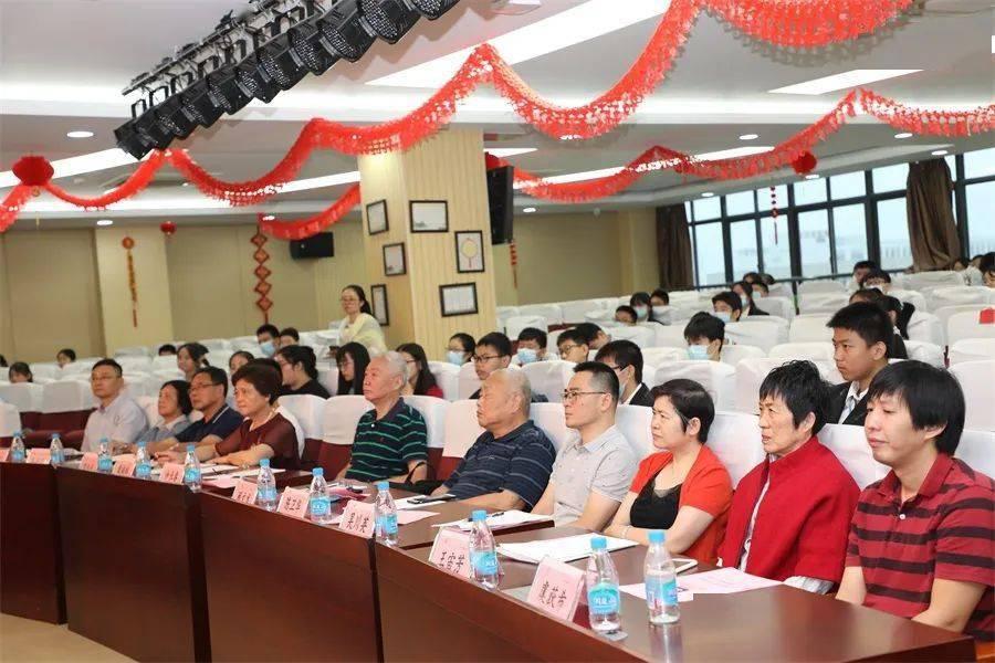 探索世界,尽在怎样看待蔡徐坤被授予中牙友好大使称号?蜗牛问答平台